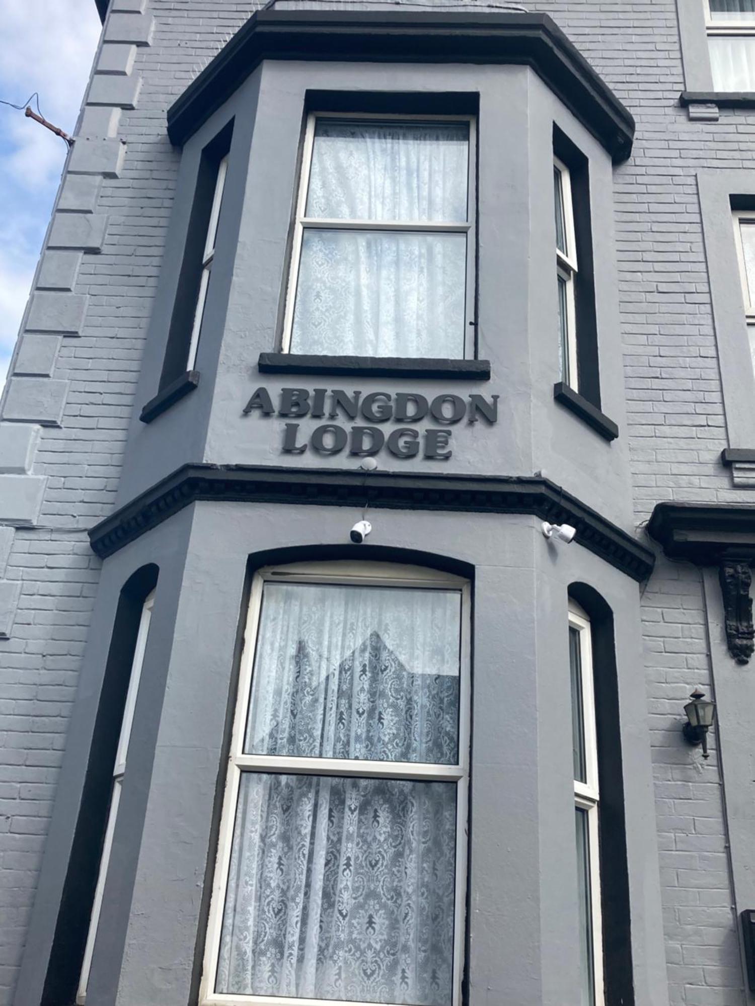 Abingdon Lodge & Suit Ryde  Exterior foto